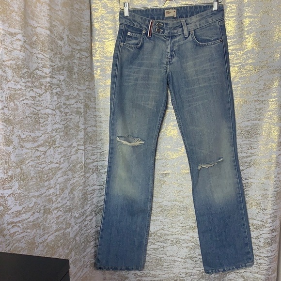 TOMMY Hilfiger Light Blue Wash Distressed Straight Leg Jeans Size 28 - Picture 2 of 16